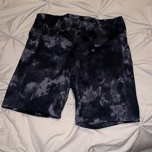 NEVER BEFORE WORN Biker shorts with pocket